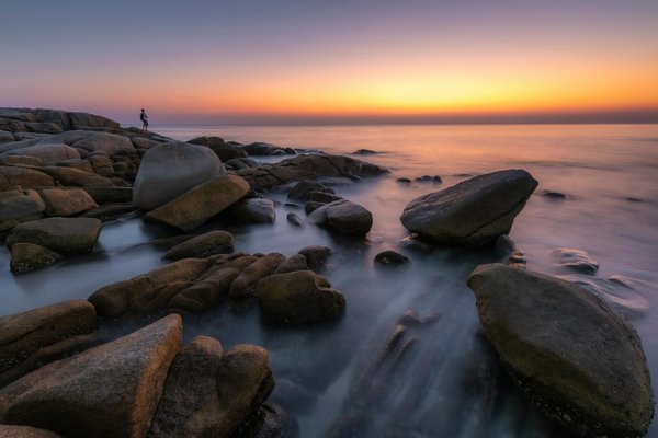 Voyages Inexplores Et Lointains